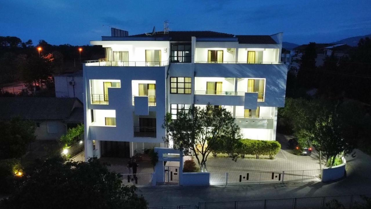 Отель Buzuku House Улцинь Экстерьер фото
